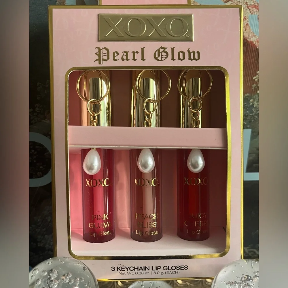Set of 3 XOXO Pearl Glow Keychain Lip Glosses✨🤩